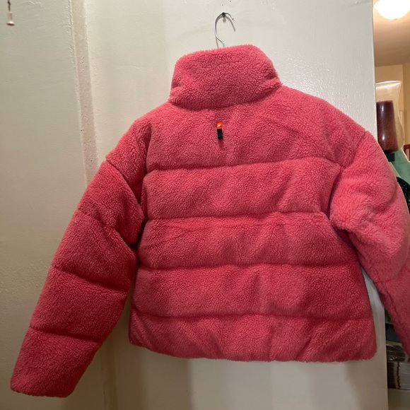 Nike Women’s Therma Fit Sherpa Puffer Loose Fit Jacket - Picture 5 of 16